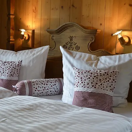 Guest house Landhaus Alpina 3*