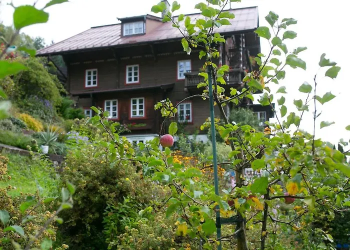 Pensionat Landhaus Alpina 3*